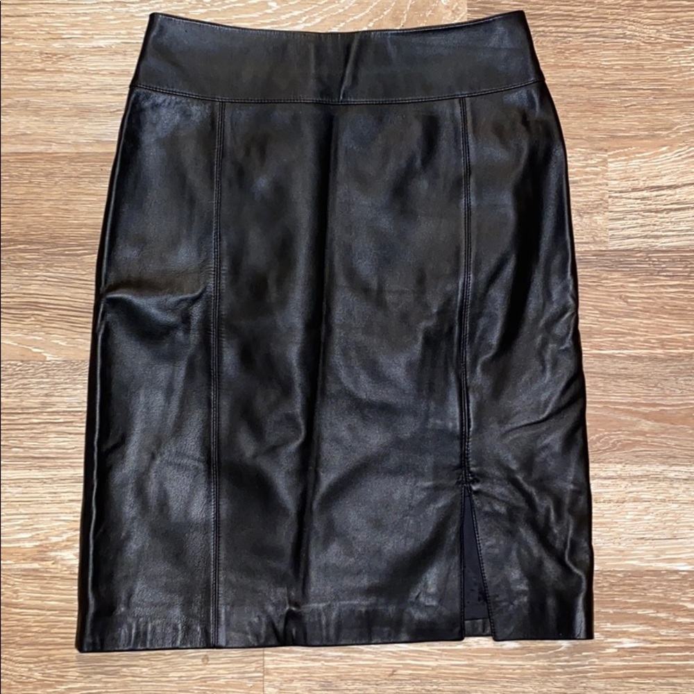 ♻️ Vericci Black Leather Skirt with Slit